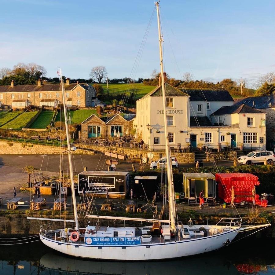 Stunning Yacht Sea Lion In Charlestown Harbour, Cornwall Hotel Bagian luar foto